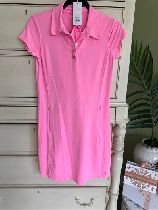 ME Makeover Essentials Dresses & Skirts - Lilly Pulitzer Frida Luxletic dress size XS
